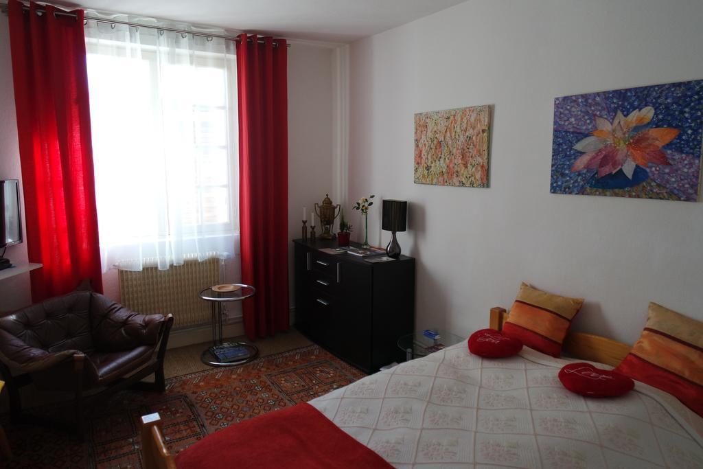 Bed and Breakfast Le Balcon Des Jasses Espere Exterior foto