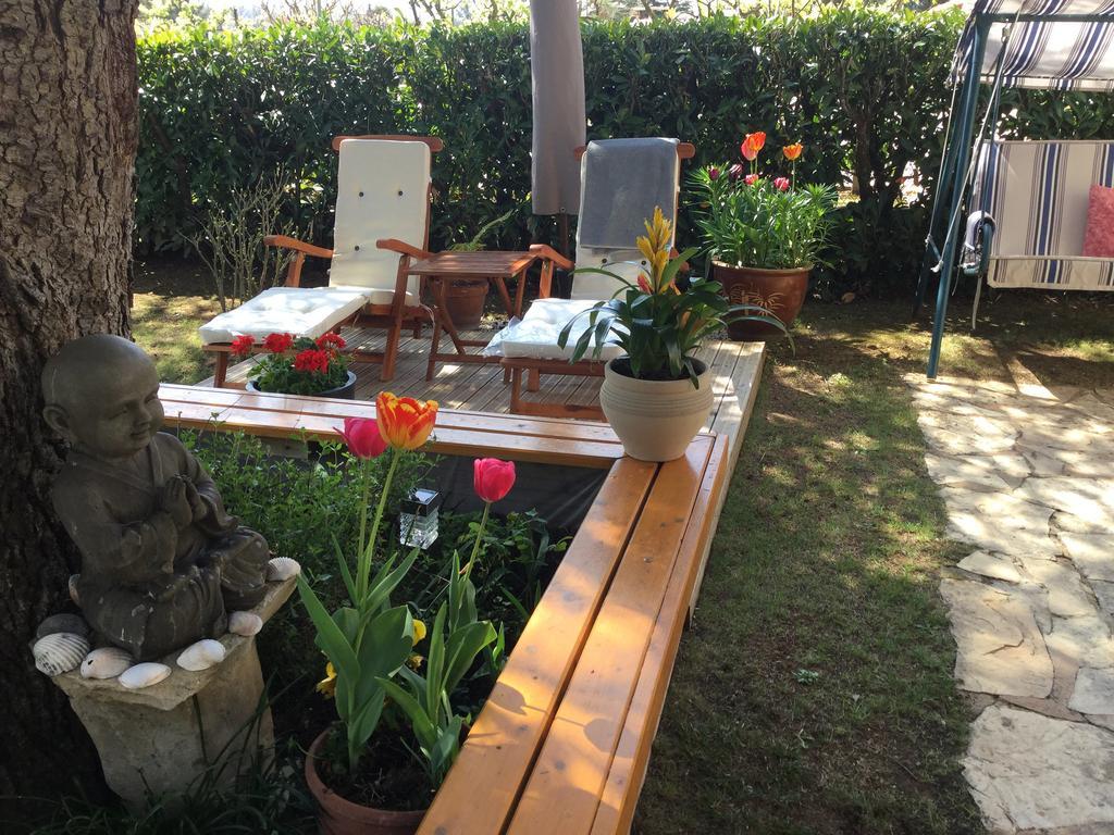 Bed and Breakfast Le Balcon Des Jasses Espere Exterior foto